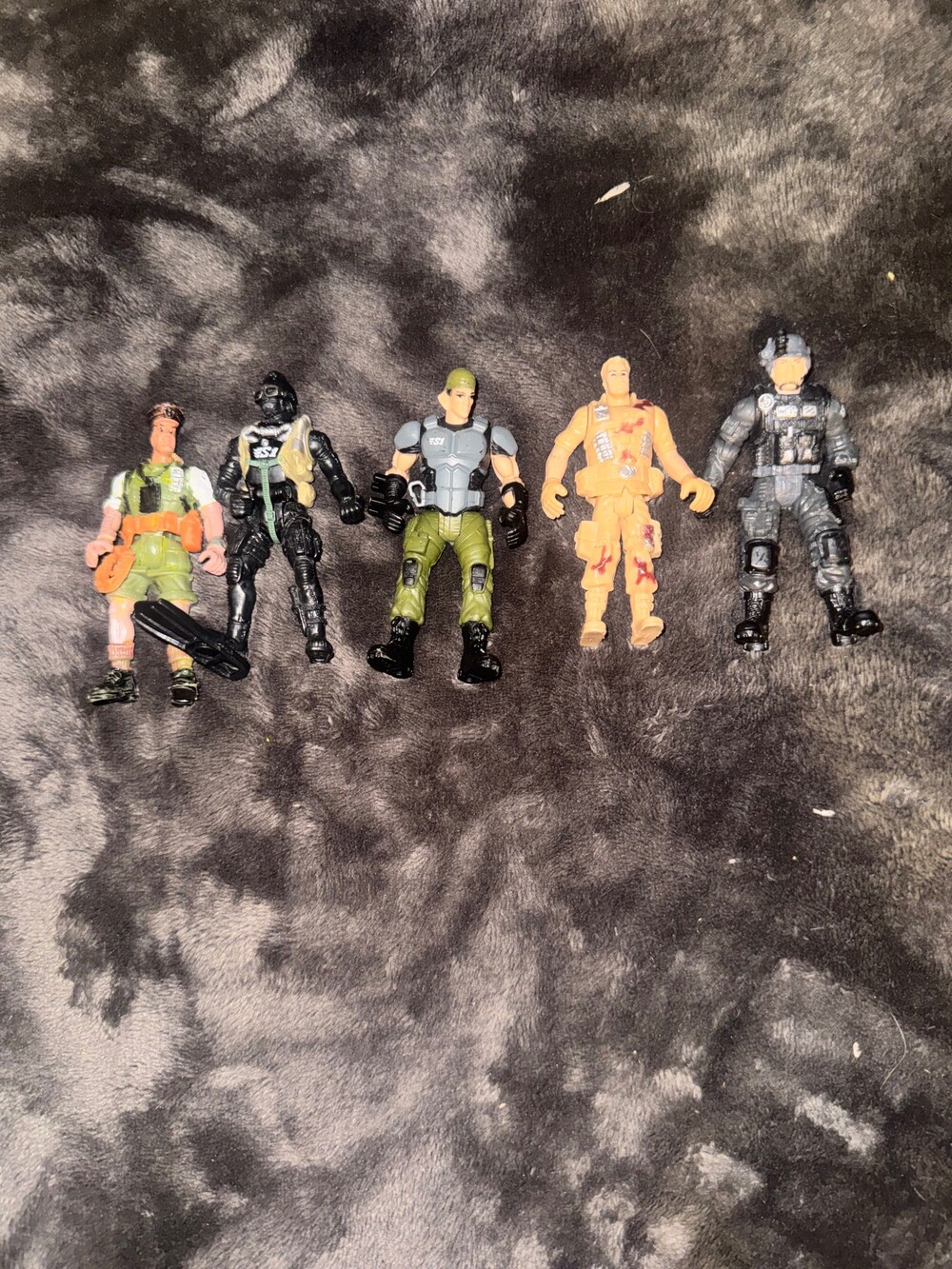 Set of 5 Military Action Figures Plastic Green Black Tan Collectible Toys